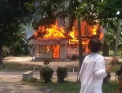 Pemuda Way Kenanga Tergerak Bantu Korban Kebakaran Tiyuh Mercu Buana