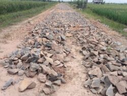 Gunakan Dana Desa, Proyek Onderlagh Desa Marga Batin Mangkrak
