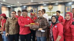 Temui Massa Konfederasi KASBI, BAM DPR RI Terima Pengaduan Buruh