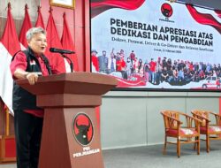 DPP PDI Perjuangan Beri Penghargaan Ratusan Relawan Nakes