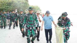 Radin Inten Asri Satukan Ribuan Warga Bersihkan Kawasan Pesisir